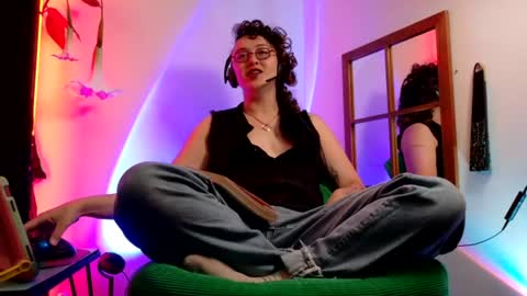 Mx. Anouk Divine online show from 07.04.26