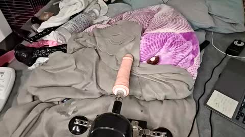 Snapshot of my_dirty_office chatting on 02.23.25 my_dirty_office online show from 02.23.25