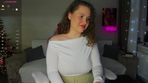 Snapshot of my_emmy chatting on 12.29.24 Emmy online show from 12.29.24