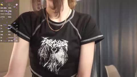 Snapshot of my_little_molly chatting on 10.16.25 Molly online show from 10.16.25