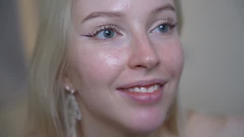 STELLA  Im here today online show from 01.16.25