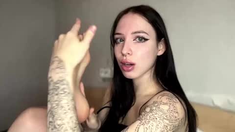 Snapshot of myafmaa chatting on 10.19.25 Viola online show from 10.19.25