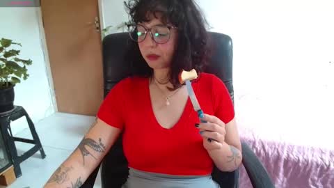 Snapshot of myamillor chatting on 10.28.25 myamillor online show from 10.28.25