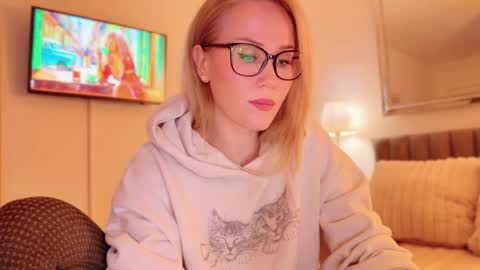 Mya-be Yours P online show from 04.02.26