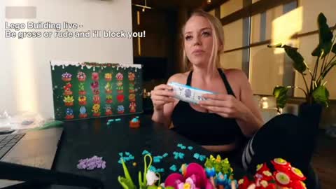 Snapshot of mycookiejar chatting on 12.19.25 MyCookieJar online show from 12.19.25