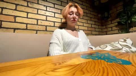 Esha online show from 09.23.25