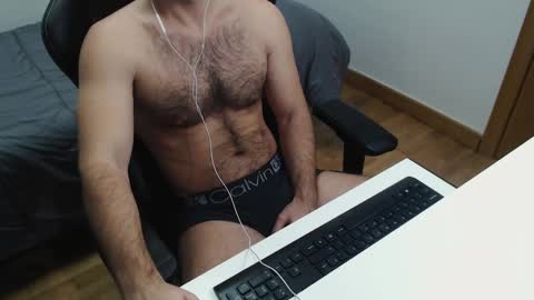 Snapshot of myhairymacho chatting on 01.07.25 Juan OF myhairymacho online show from 01.07.25