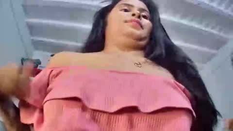 Snapshot of myhoney_hot chatting on 01.05.25 myhoney_hot online show from 01.05.25