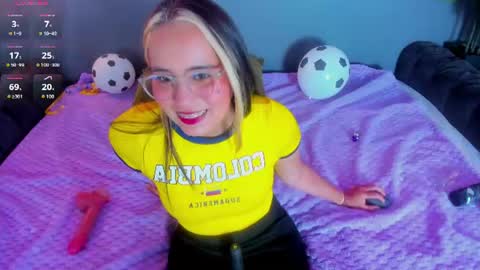 Snapshot of mylleana chatting on 07.11.26 Milena or Your Mile online show from 07.11.26
