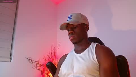 Snapshot of mylowallacee chatting on 02.08.25 Mylo Wallace  online show from 02.08.25