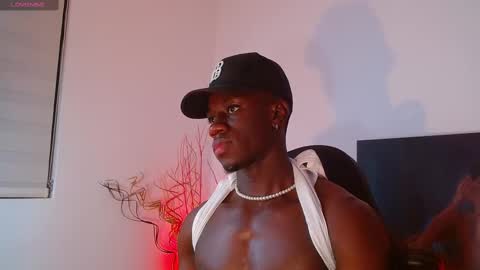 Snapshot of mylowallacee chatting on 02.11.25 Mylo Wallace  online show from 02.11.25
