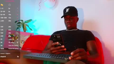 Snapshot of mylowallacee chatting on 02.21.25 Mylo Wallace  online show from 02.21.25