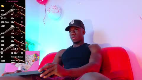 Snapshot of mylowallacee chatting on 03.03.25 Mylo Wallace  online show from 03.03.25
