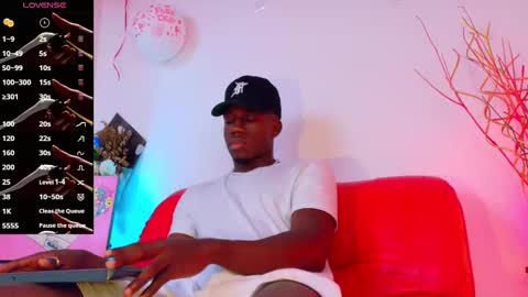 Snapshot of mylowallacee chatting on 03.09.25 Mylo Wallace  online show from 03.09.25
