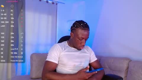 Mylo Wallace  online show from 02.05.26