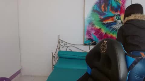 Snapshot of mylu_11 chatting on 10.21.25 Milu 3 online show from 10.21.25