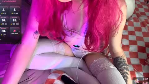 Snapshot of myluvekai chatting on 11.13.25 myluvekai online show from 11.13.25