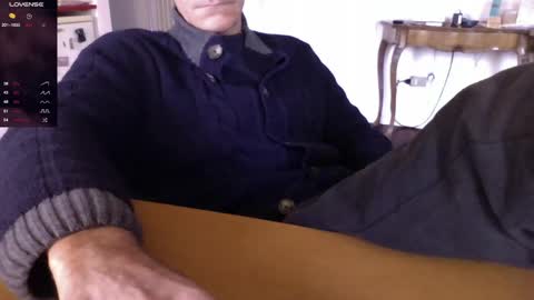 Snapshot of mynakedbeach chatting on 12.15.24 Bi sexy guy lovense hush is on private is open or password show tip if you like. online show from 12.15.24