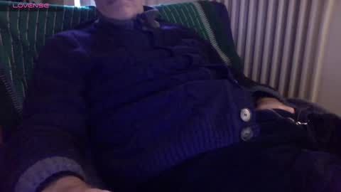 Snapshot of mynakedbeach chatting on 12.25.24 Bi sexy guy lovense hush is on private is open or password show tip if you like. online show from 12.25.24