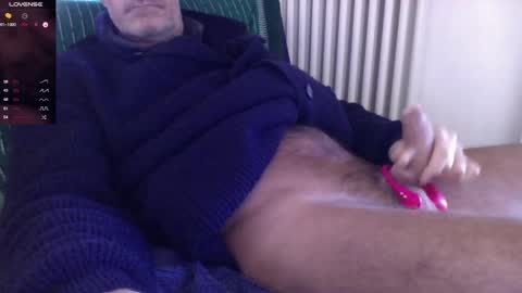 Snapshot of mynakedbeach chatting on 12.31.24 Bi sexy guy lovense hush is on private is open or password show tip if you like. online show from 12.31.24