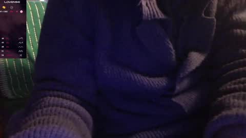 Snapshot of mynakedbeach chatting on 12.31.24 Bi sexy guy lovense hush is on private is open or password show tip if you like. online show from 12.31.24
