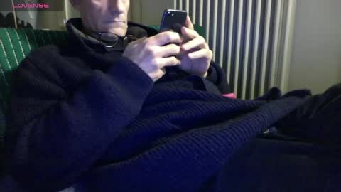 Snapshot of mynakedbeach chatting on 01.04.25 Bi sexy guy lovense hush is on private is open or password show tip if you like. online show from 01.04.25