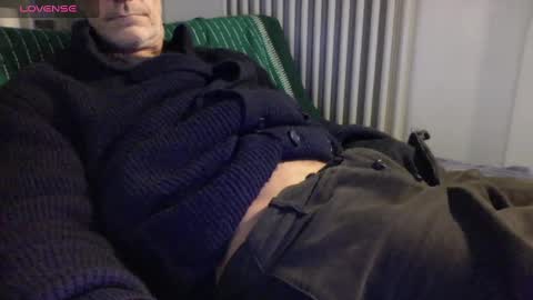 Snapshot of mynakedbeach chatting on 01.22.25 Bi sexy guy lovense hush is on private is open or password show tip if you like. online show from 01.22.25