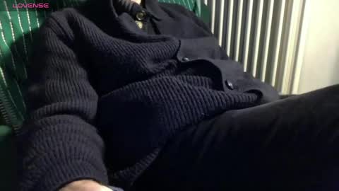 Snapshot of mynakedbeach chatting on 01.24.25 Bi sexy guy lovense hush is on private is open or password show tip if you like. online show from 01.24.25