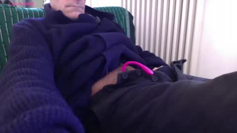 Snapshot of mynakedbeach chatting on 03.04.25 Bi sexy guy lovense hush is on private is open or password show tip if you like. online show from 03.04.25