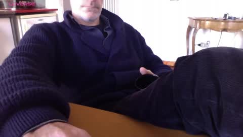Snapshot of mynakedbeach chatting on 03.11.25 Bi sexy guy lovense hush is on private is open or password show tip if you like. online show from 03.11.25