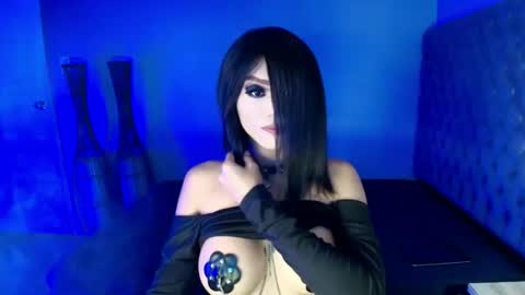 queen nicole online show from 03.08.25