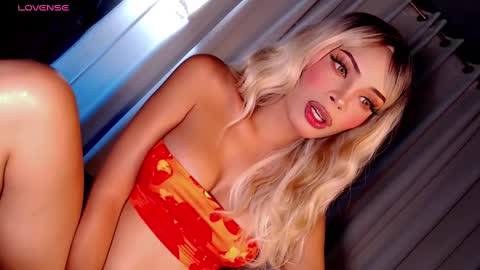 Snapshot of mysterious_olivia chatting on 02.14.25 Olivia online show from 02.14.25