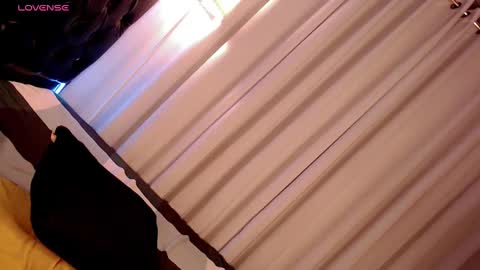 Snapshot of mysterious_olivia chatting on 03.09.25 Olivia online show from 03.09.25