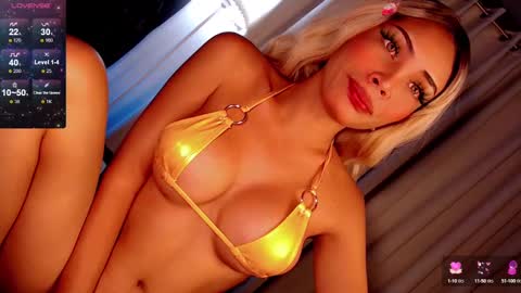 Snapshot of mysterious_olivia chatting on 03.11.25 Olivia online show from 03.11.25