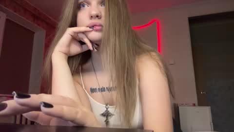 Snapshot of mysterious_wink chatting on 11.28.25 mysterious_wink online show from 11.28.25