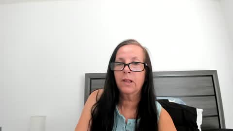 mysteriouspeachgoddess online show from 09.12.25
