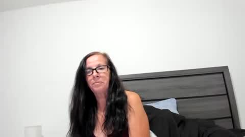 mysteriouspeachgoddess online show from 09.16.25