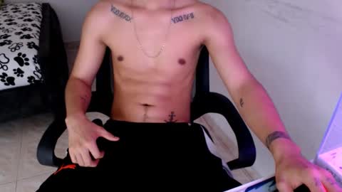 Snapshot of mysteryboy_thin16 chatting on 12.17.24 mysteryboy_thin16 online show from 12.17.24