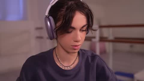 Snapshot of mystica_ chatting on 10.24.25 MILLI online show from 10.24.25