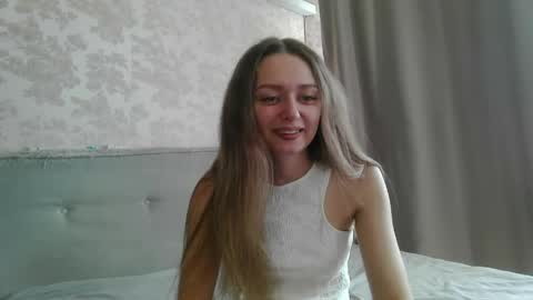 Snapshot of mysticglimmer chatting on 04.26.26 Anika online show from 04.26.26