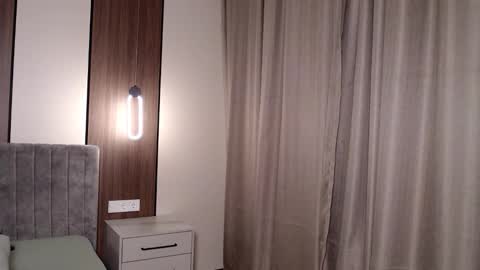 mysticsirenn online show from 11.11.25