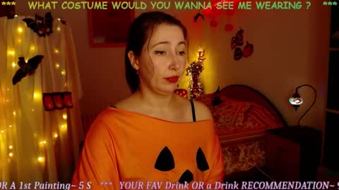 Snapshot of mystydew chatting on 10.30.25 MystyDew online show from 10.30.25