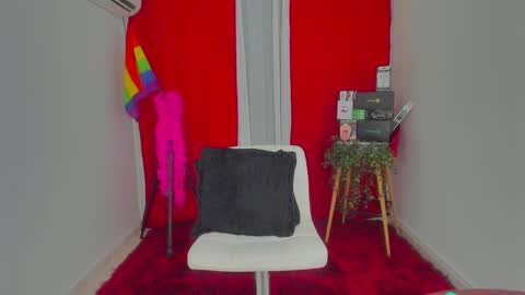 Snapshot of mysweetdanny chatting on 12.05.24   IG belladanielab online show from 12.05.24