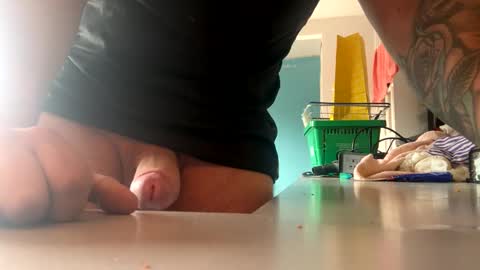 Snapshot of n0facen0case1 chatting on 09.10.25 n0facen0case1 online show from 09.10.25