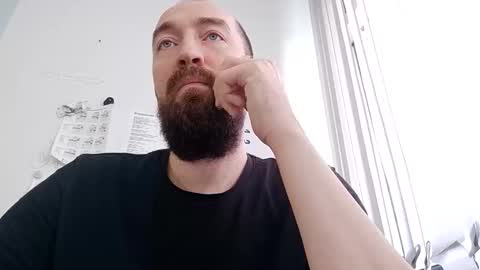 Snapshot of n22day22 chatting on 11.19.25 Mr Bigmagnum online show from 11.19.25