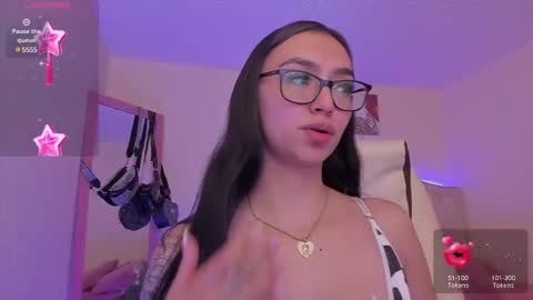 Snapshot of naath_ chatting on 02.18.25 anny online show from 02.18.25