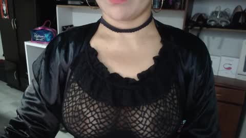 Snapshot of nadia_abaud chatting on 02.08.25 Nadia  online show from 02.08.25