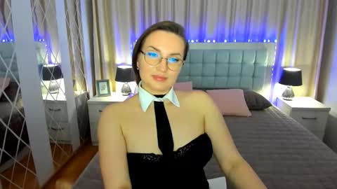 NadinGracefull online show from 05.25.26