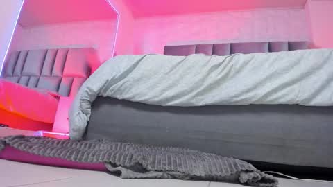 Naenia online show from 02.20.26