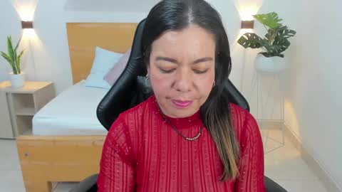 N A H I A online show from 02.08.25